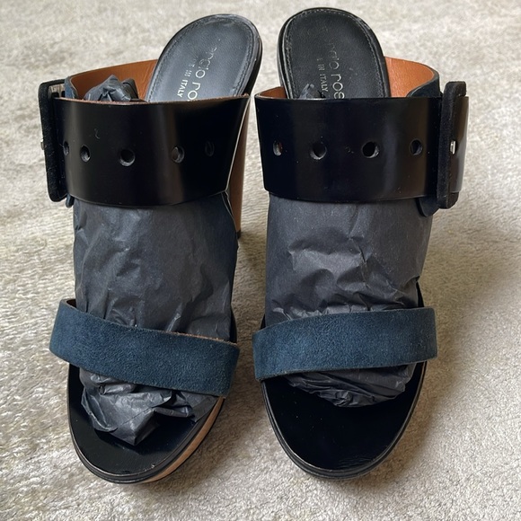 Sergio Rossi shoes in black and navy - Picture 2 of 13